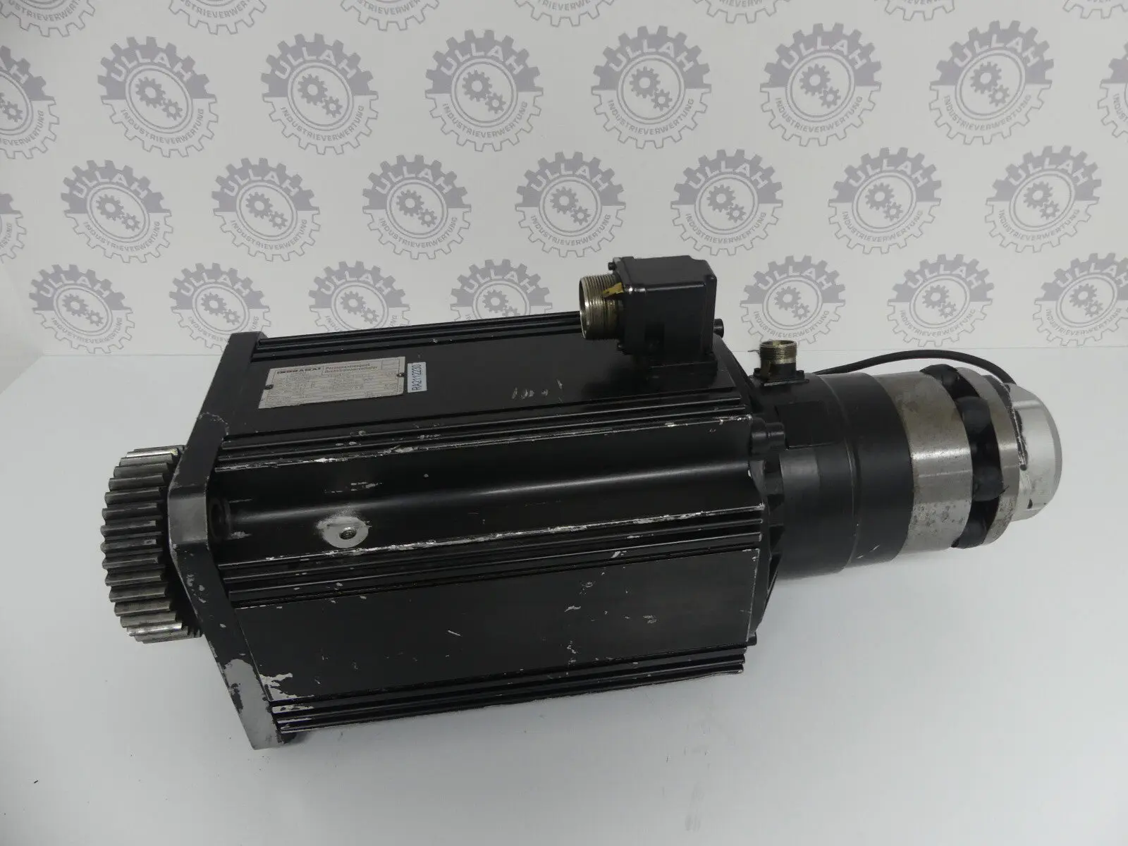 Produktfoto 1 von Indramat MAC112B-0-GD-3-C/130-A-0