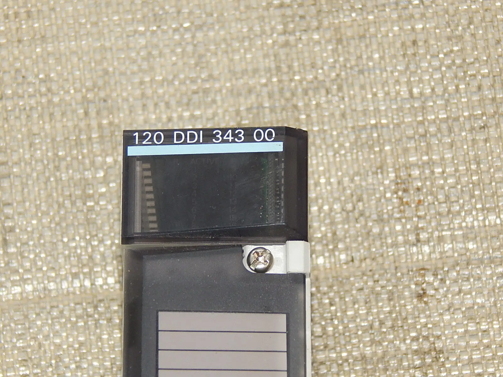 Produktfoto 1 von Yaskawa Relais Leistung Modul 120DDI34300 Memocon GL120 JAMSC-120DDI34300 used