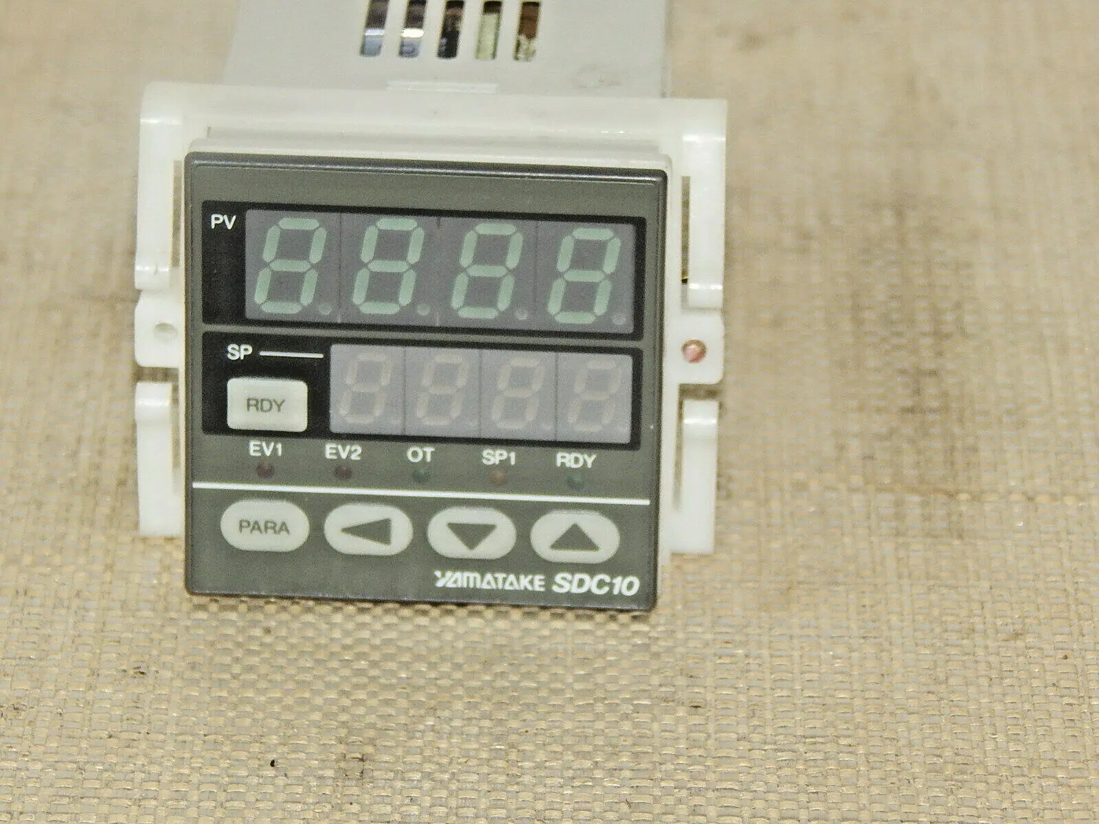 Produktfoto 1 von Yamatake SDC10 // C10T6DTA0200  Temperaturregler  used