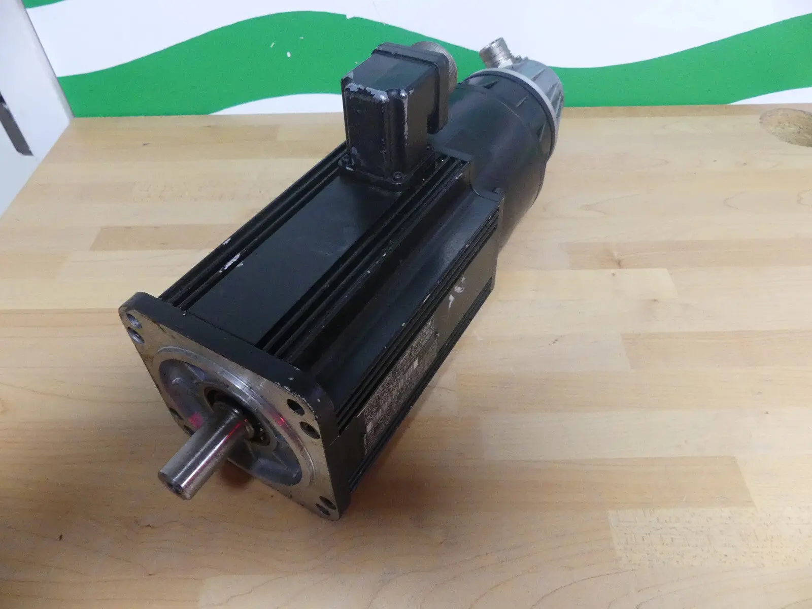 Produktfoto 1 von Indramat MAC071B-0-TS-4-C/095-B-1/WI518LV
