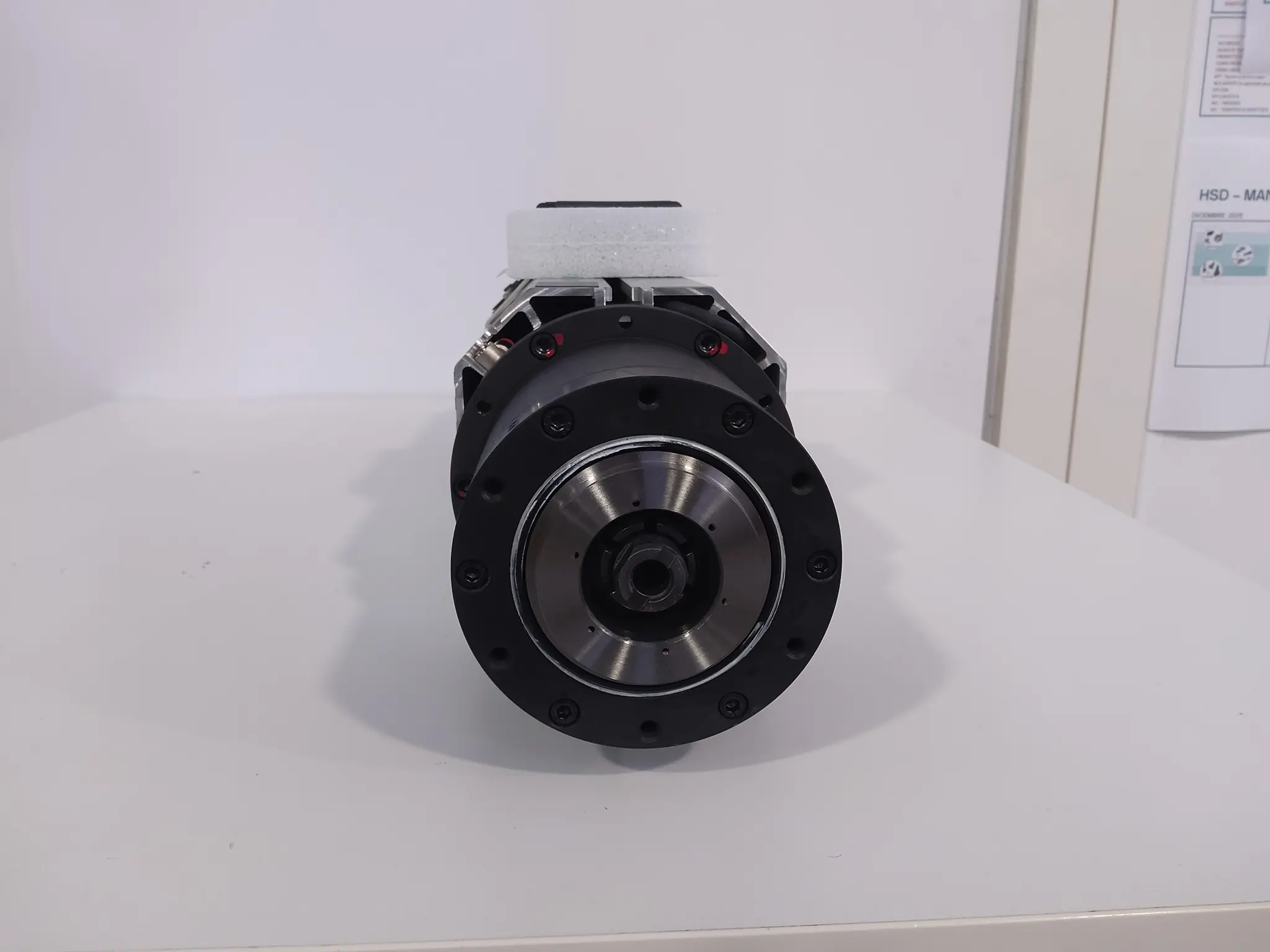 Produktfoto 1 von ELEKTROSPINDEL ES929 HSKF63 4P LANGE NASE 10 KW 24.000 U/MIN 380 V LUFTKÜHLUNG