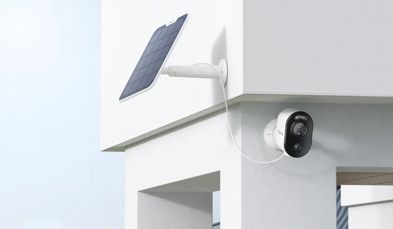 Produktfoto 1 von 3MP Wireless Solar & Battery Powered Security Camera with Smart Detection